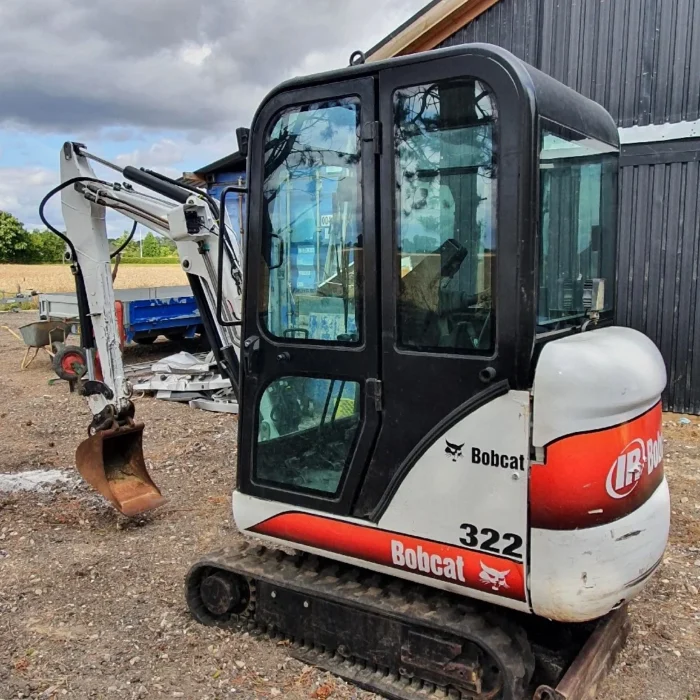 BOBCAT 322G, 1,6T + 3 GODETS – vue 2