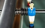 Baby foot de bar en bois foncé – vue 5