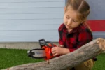 Jouet tronçonneuse 440E – Séries – Husqvarna – dès 3 ans – vue 2