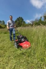 Débroussailleuse à fil Kiva Zinnia – 57 cm, maniabilité 360° et légèreté pour bordures et herbes hautes – vue 3