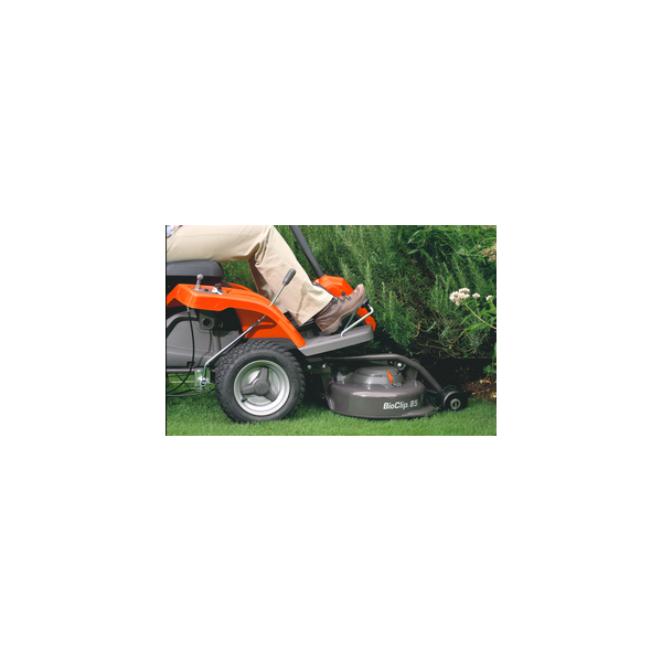 Tondeuse autoportée à coupe frontale HUSQVARNA R112C – vue 2